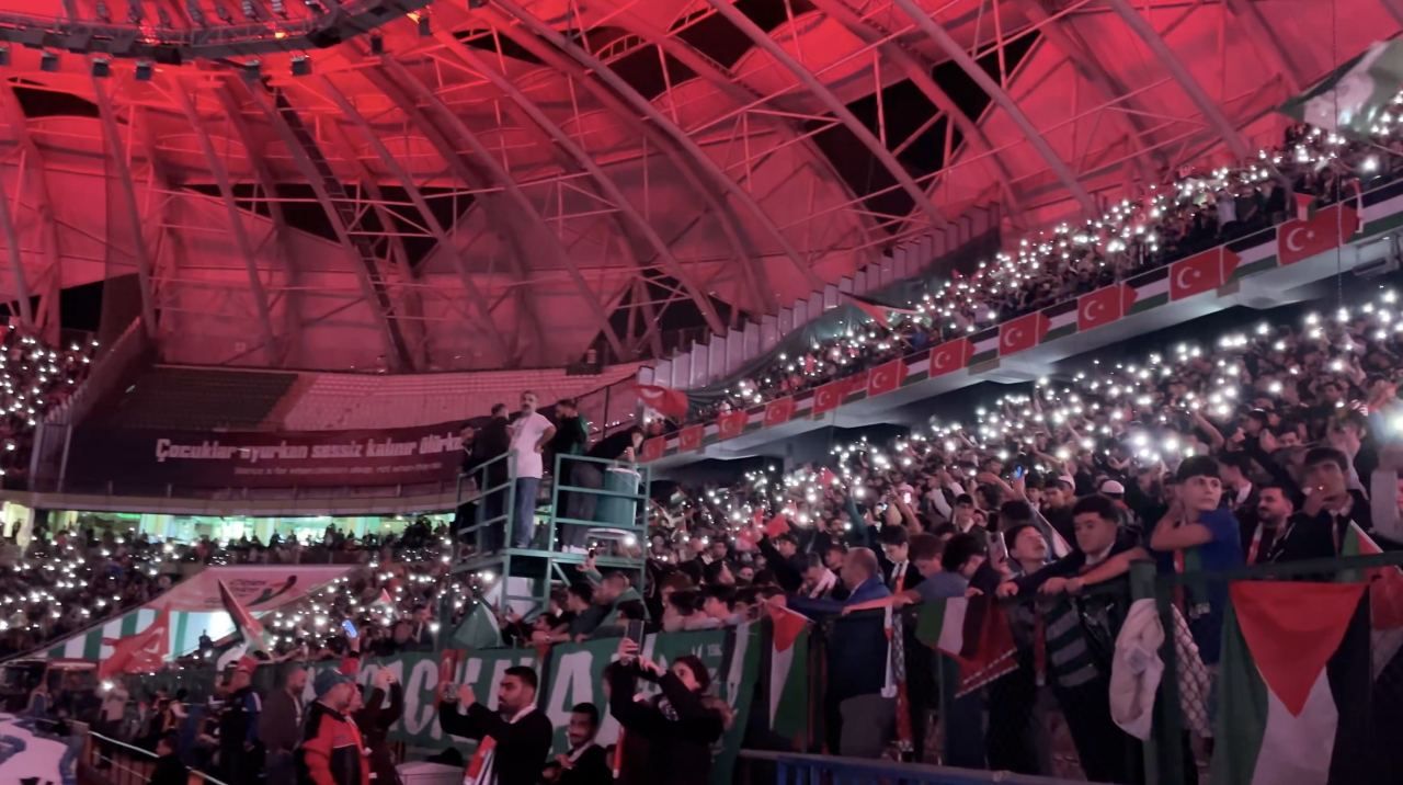 Konya’da tarihi gece! Kalpler Filistin için attı 36